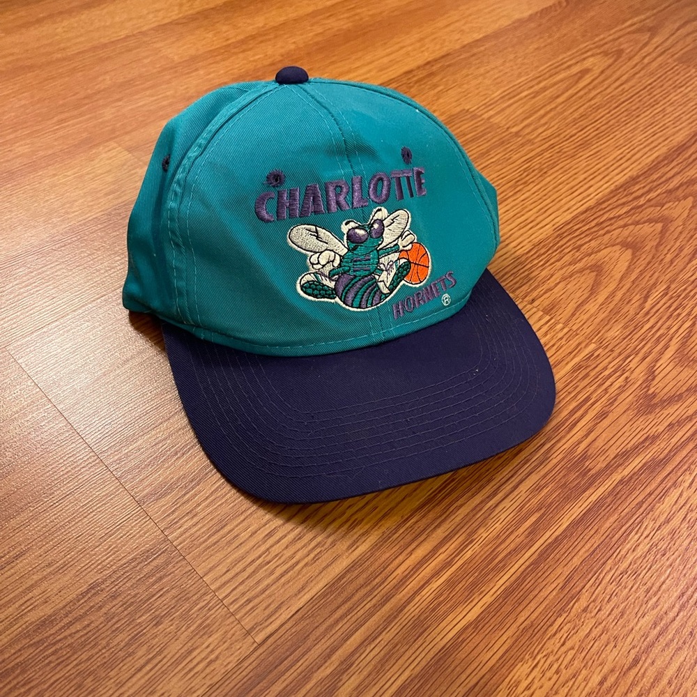 Vintage Charlotte Hornets Hat